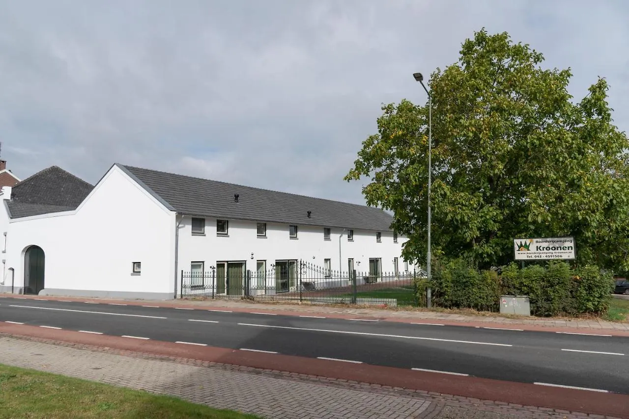 Hoeve Kroonen Schin op Geul Apartment